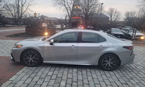 Toyota Camry 2021 - Image 7