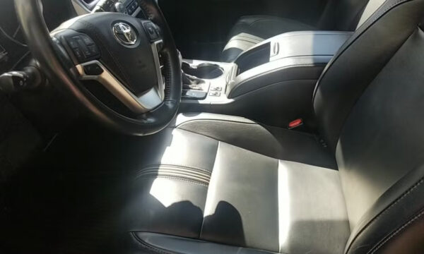 Toyota Highlander 2017 - Image 2