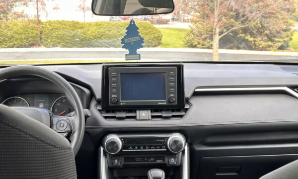 Toyota RAV4 2020 - Image 2