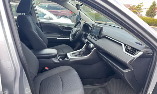 Toyota RAV4 2020 - Image 5