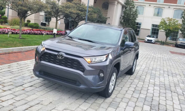 Toyota RAV4 2021 - Image 3